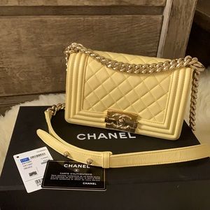 CHANEL Boy Bag